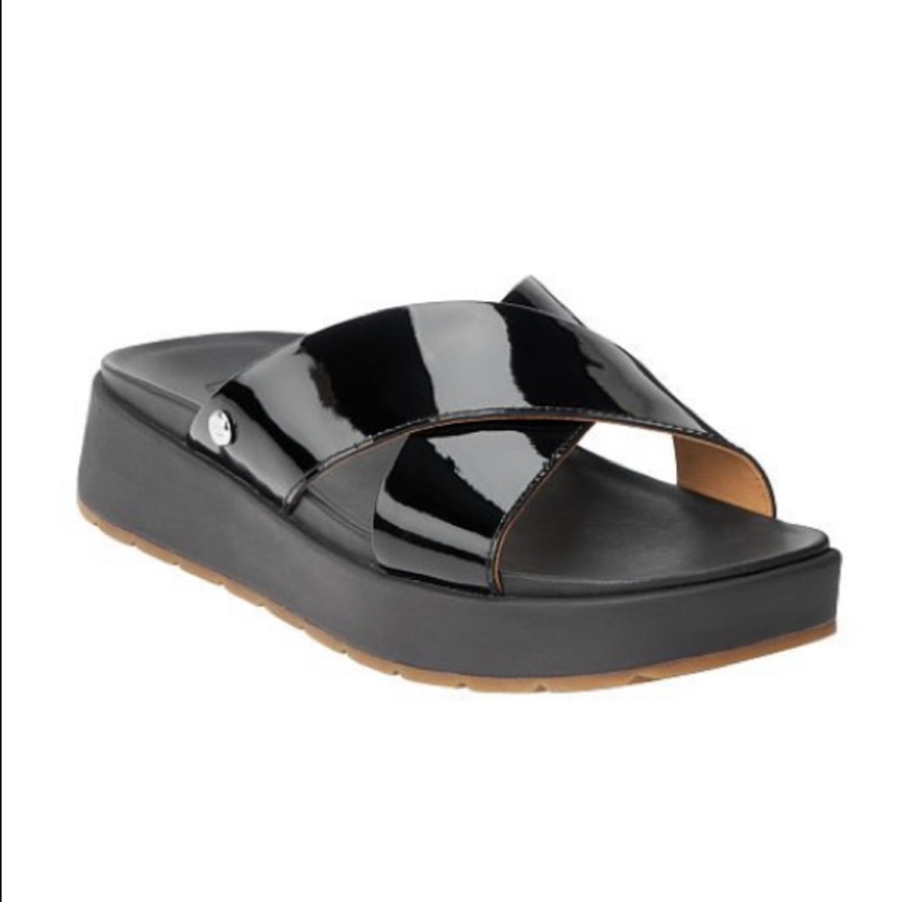 Size 8 UGG Emily slide sandal